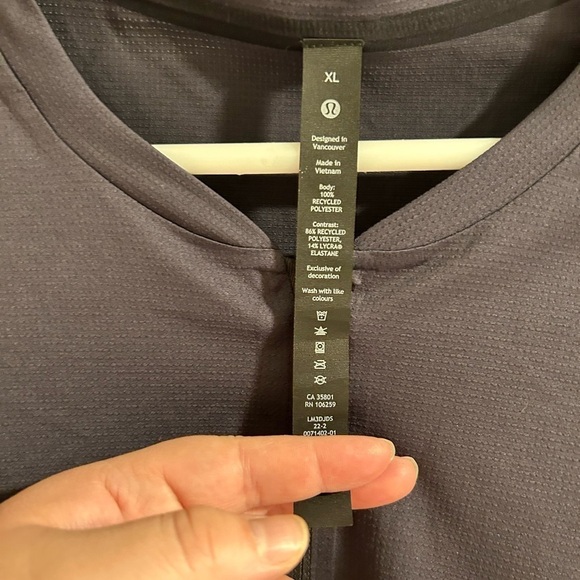 Lululemon All Terrain Short Sleeve
Shirt Men’s Size XL - Picture 8 of 10